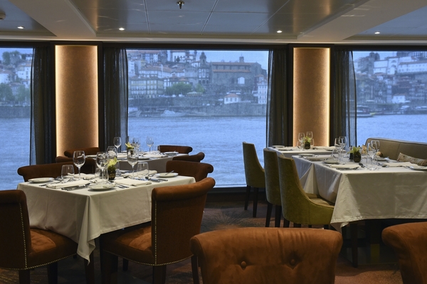 Riviera Douro Splendour - Restaurant 11.jpg